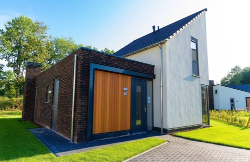 Roggel Villa | Modern Villa with large kitchen in Limburg