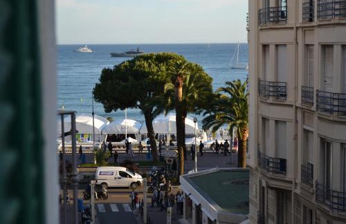 Cannes City Centre Hotel | Modern Waikiki Hotel