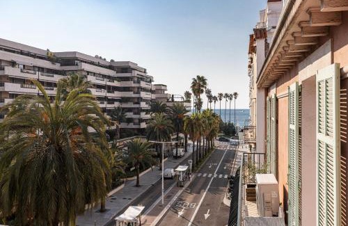 Cannes City Centre Hotel | Modern Waikiki Hotel