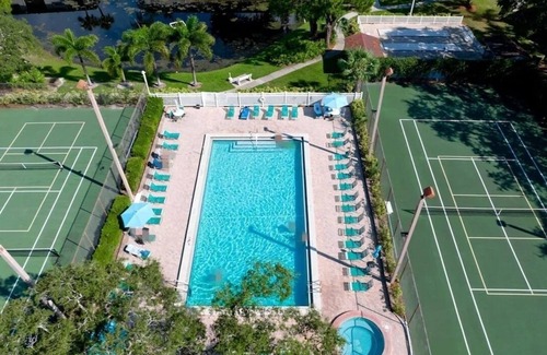 South Bradenton Condo | Modern Waterfront Condo! Pools~Lanai~Free WiFi. By IMG~Beaches~AMI~Restaurants.