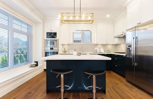 West Side House | Modern West Side 3 Bedroom Duplex