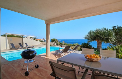 Cala Murada Villa | Moderna finca con vistas al mar y piscina desbordante en Cala Murada - Vistamar