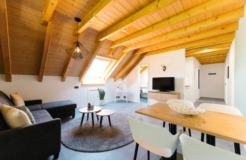Simonswald Apartment | Moderne 2 Zi.-FeWo BlackForestArt Nähe Freiburg