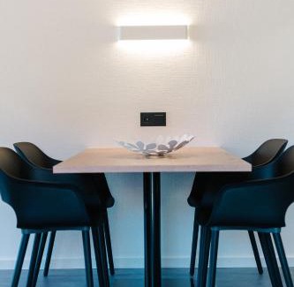 Simonswald Apartment | Moderne 3 Zi.-FeWo BlackForestArt Nähe Freiburg