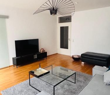 Vahrenwald Apartment | Moderne (Messe-)Wohnung in zentraler Lage