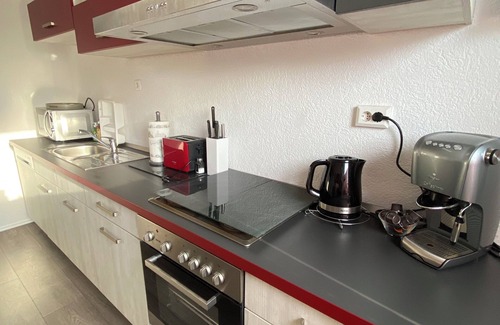 Langenfeld Apartment | Modernisierte Wohnung, Zentral und Ruhig