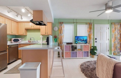 Marble Condo | Modernized 1BR Condo w/shared Pool & Spa