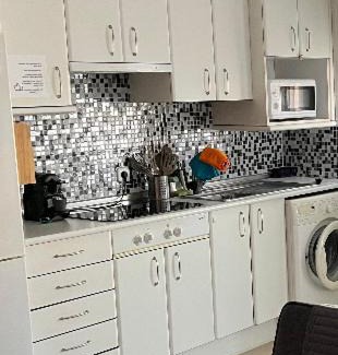 Ciudad Lineal Apartment | Moderno apartamento a 10 minutos del centro