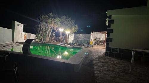 Fasnia Apartment | Moderno Apartamento para 6 con Piscina y BBQ
