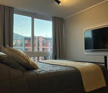 Yerbas Buenas Apartment | Moderno y cómodo, junto a Movistar Arena y Parque