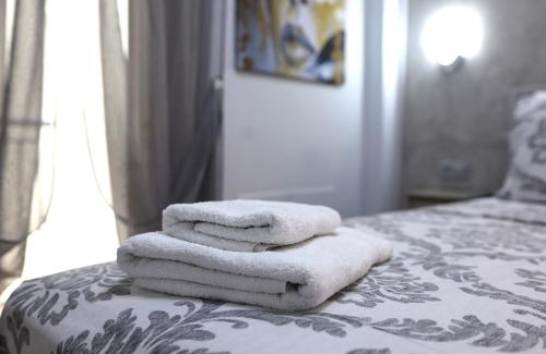 Ano Poli Apartment | Moet Apartment free private parking