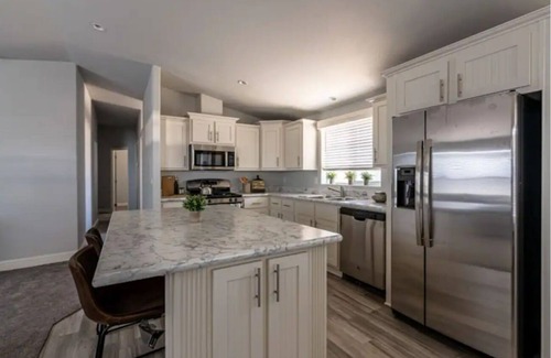 Willow Beach House | Mohave Desert Getaway