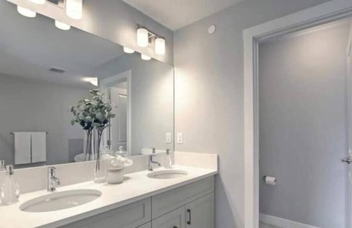 Calgary House | Mojito Luxury home