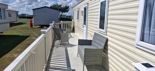 Ingoldmells House | MOLLIES DEN 3 8 Berth 3 bedroom Waterside Leisure Park INGOLDMELLS