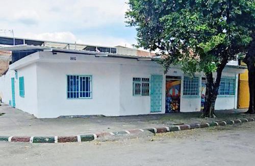 Cali Apartment | Mom's Apartment Family Business