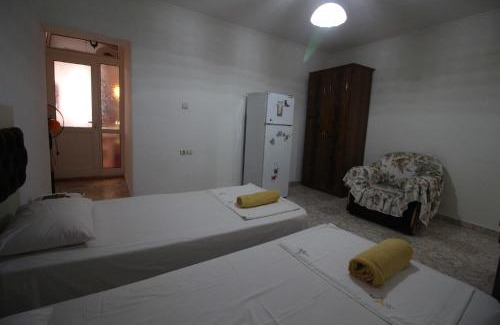Qender Apartment | Mona`s apartments