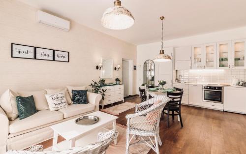 Mosonmagyarovar Apartment | Monarchia Cottage Apartman