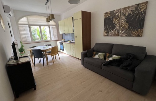 Mondello Apartment | Mondello apartment a few steps from the beach