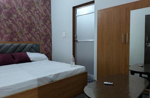 Jaipur District House | Monk stay