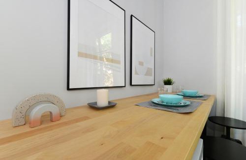 Nepszinhaz negyed Apartment | Monochrome Chic Apartments R61