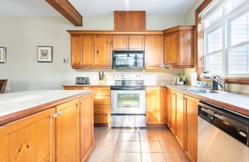 Mont-Tremblant Cottage | Mont Tremblant Bliss - Luxury Ski-Golf Retreat
