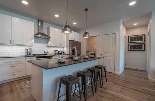 Livingston Condo | Montana Modern Luxury Condo: A Stylish Mountain Escape