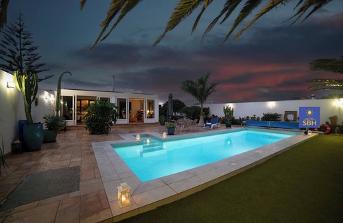Playa Blanca House | Montaña Vista – Playa Blanca with Private Pool and Spacious Outside Area