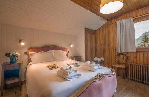 Chamonix-Mont-Blanc Ski Chalet | MontBlanc Alpine Ski & Sauna Retreat - Happy Rentals