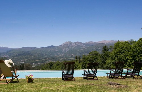 Castelnuovo di Garfagnana Villa | Monte Rotondo, Tuscany Villa with large private pool 200 mtrs walk to restaurant
