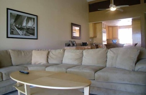 Rancho Mirage Condo | Monterey CC - central Palm Desert location.Short termPermit Number: STR2023-0461
