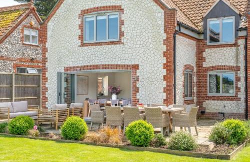 Thornham House | Monterey House