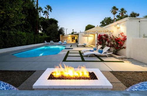 Palm Springs House | Monterey Manor Interior Designed Home Plus Pool