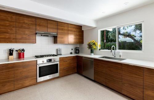 Palm Springs House | Monterey Manor Interior Designed Home Plus Pool