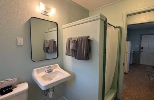 Lower Grand Lagoon Hotel | Monterey Motel - Guest Room 5 at Beach Access 8. Large Pool. Newly Remodeled.