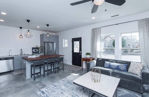Northrup Condo | Monthly Discount. Fully Furnished Condo. 2 Bed/2 Bath. Just 7 Blocks to Mayo