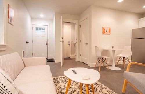 Sabin Apartment | Monthly Rental - Charming Retreat in Alberta Arts District