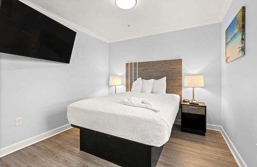 Myrtle Beach Resort | MONTHLY RENTAL - Gorgeous Modern Ocean View Condo w/Access to Resort Amenities