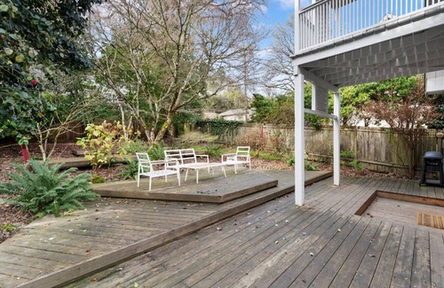 Corbett - Terwilliger - Lair Hill House | Monthly Rental - Modern Hillside Retreat with Stunning Views & Easy City Access