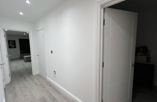 Brentwood Apartment | Monthly & Weekly Discounts - Ideal For Contractors/Families/Relocators