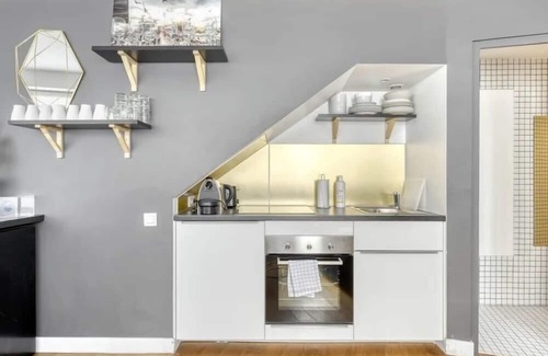Montmartre Apartment | Montmartre Cozy and bright 1BD with terrace