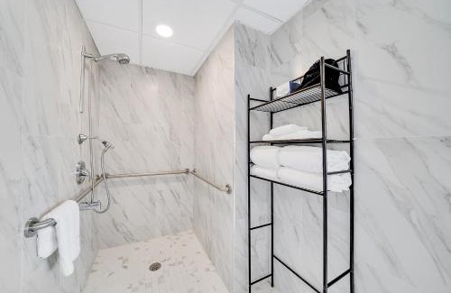 Cape May Hotel | Montreal Beach Resort