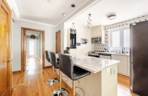 Hampstead House | Montreal lower luxurious duplex