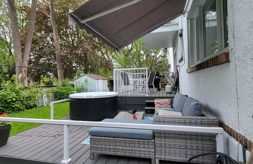Hampstead House | Montreal lower luxurious duplex