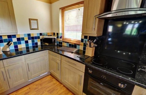 Ascog Ski Chalet | Montrose Lodge with private hot tub and sauna