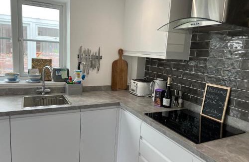 Exmouth House | Monty Cottage, Exmouth Coastal Boutique House