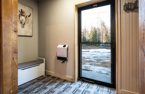 Lac-Superieur Cabin | Moods Cabin, Modern cabin Mont-Tremblant with private outdoor