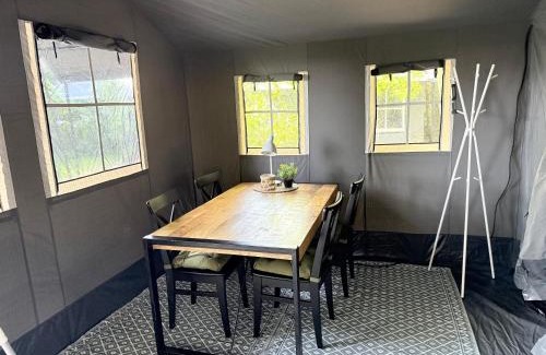 Anna Paulowna Other | Mooie ruime 4 persoons glampingtent op kleine rustige camping