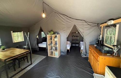 Anna Paulowna Other | Mooie ruime 4 persoons glampingtent op kleine rustige camping