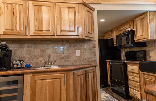 Satin Cabin | Moon River Ranch