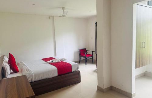 Devikolam Hotel | Moon Way